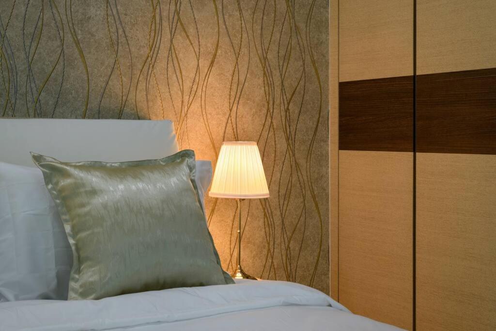 Apartament 2R1B/Seaview Tropical /1~8Pax/Gurney Mansion One George Town Zewnętrze zdjęcie