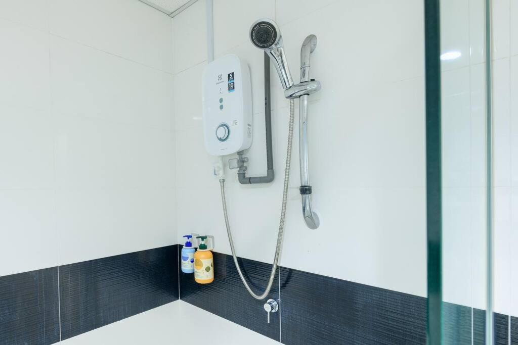 Apartament 2R1B/Seaview Tropical /1~8Pax/Gurney Mansion One George Town Zewnętrze zdjęcie